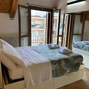 https://elfs-house.it-lombardy.com