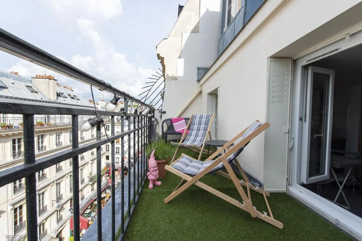 Piaf Apartment Paris